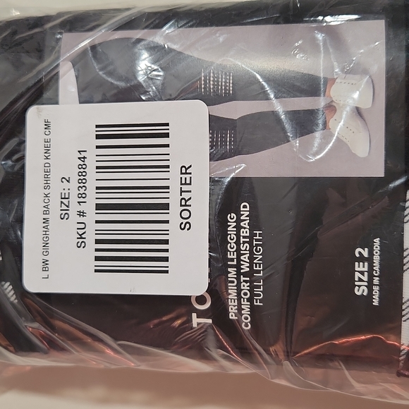 ❤️NWT VINTAGE TORRID LEGGING - SLASHED KNEE - BLACK CHECKERED UNDERLAY PLUS SIZE - Picture 4 of 13